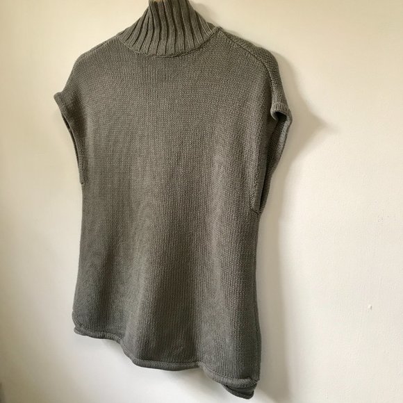 BCBGeneration Grey Mock Neck Button Short Sleeve Sweater, Size M - Picture 10 of 11